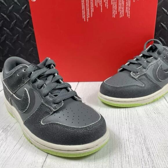 NEW Size 7Y Womens 8.5 Nike Dunk Low Top Special Edition Sneakers Phantom Grey - Picture 2 of 12